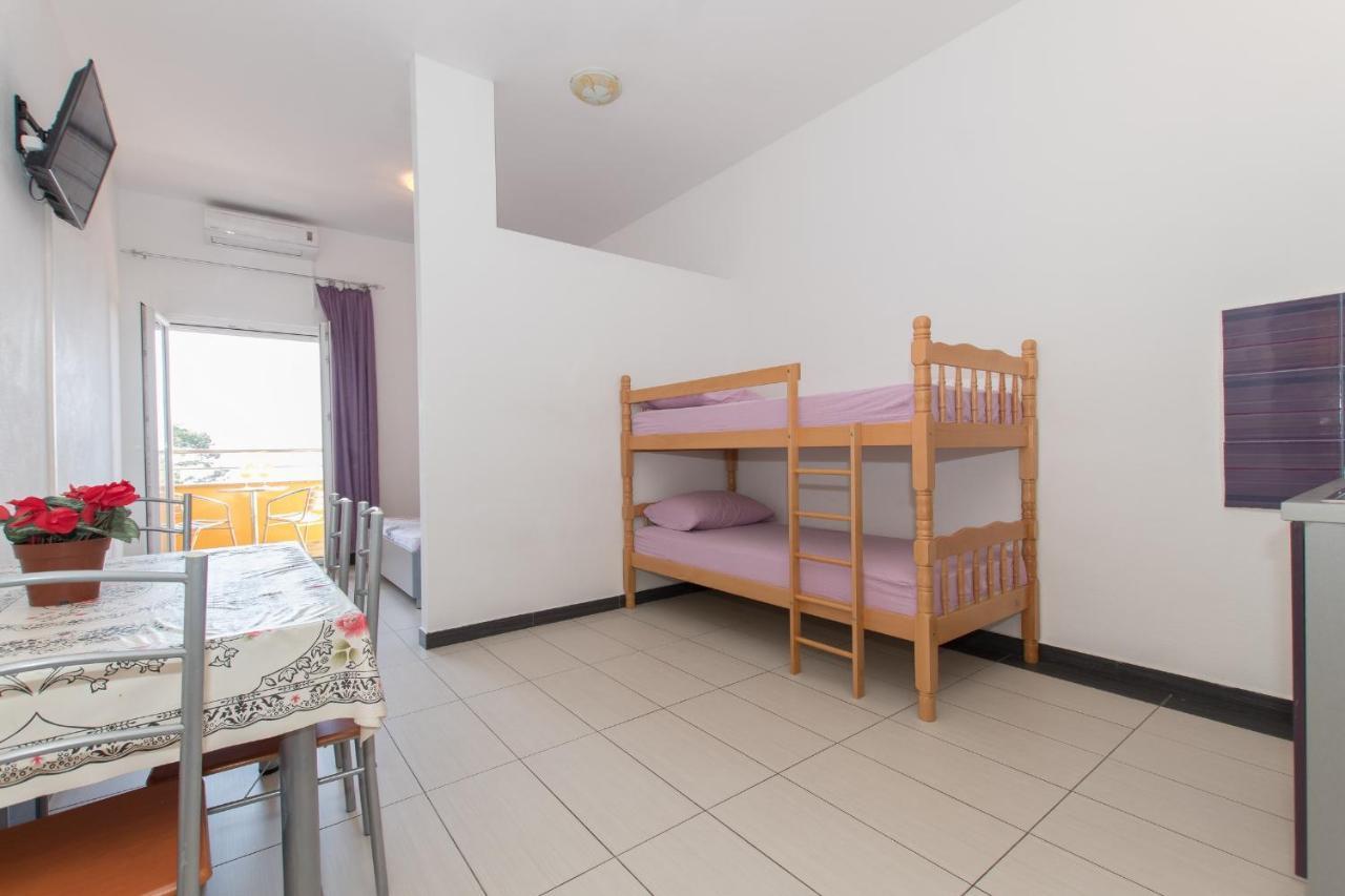 Studio Apartments Zloic In Krvavica Exterior foto