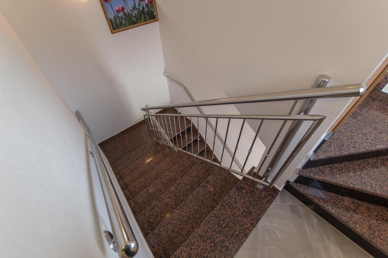 Studio Apartments Zloic In Krvavica Exterior foto