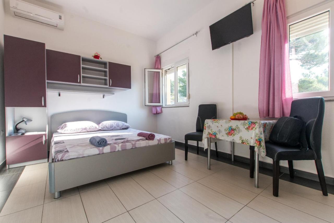 Studio Apartments Zloic In Krvavica Exterior foto