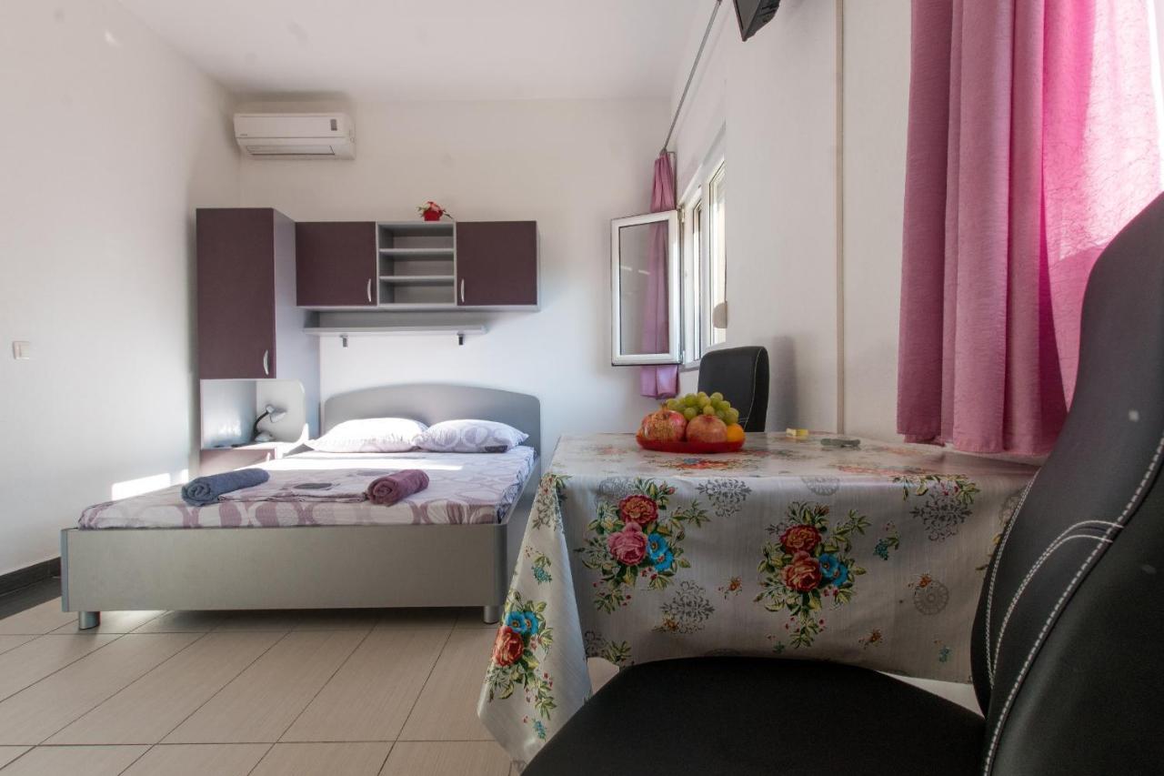 Studio Apartments Zloic In Krvavica Exterior foto