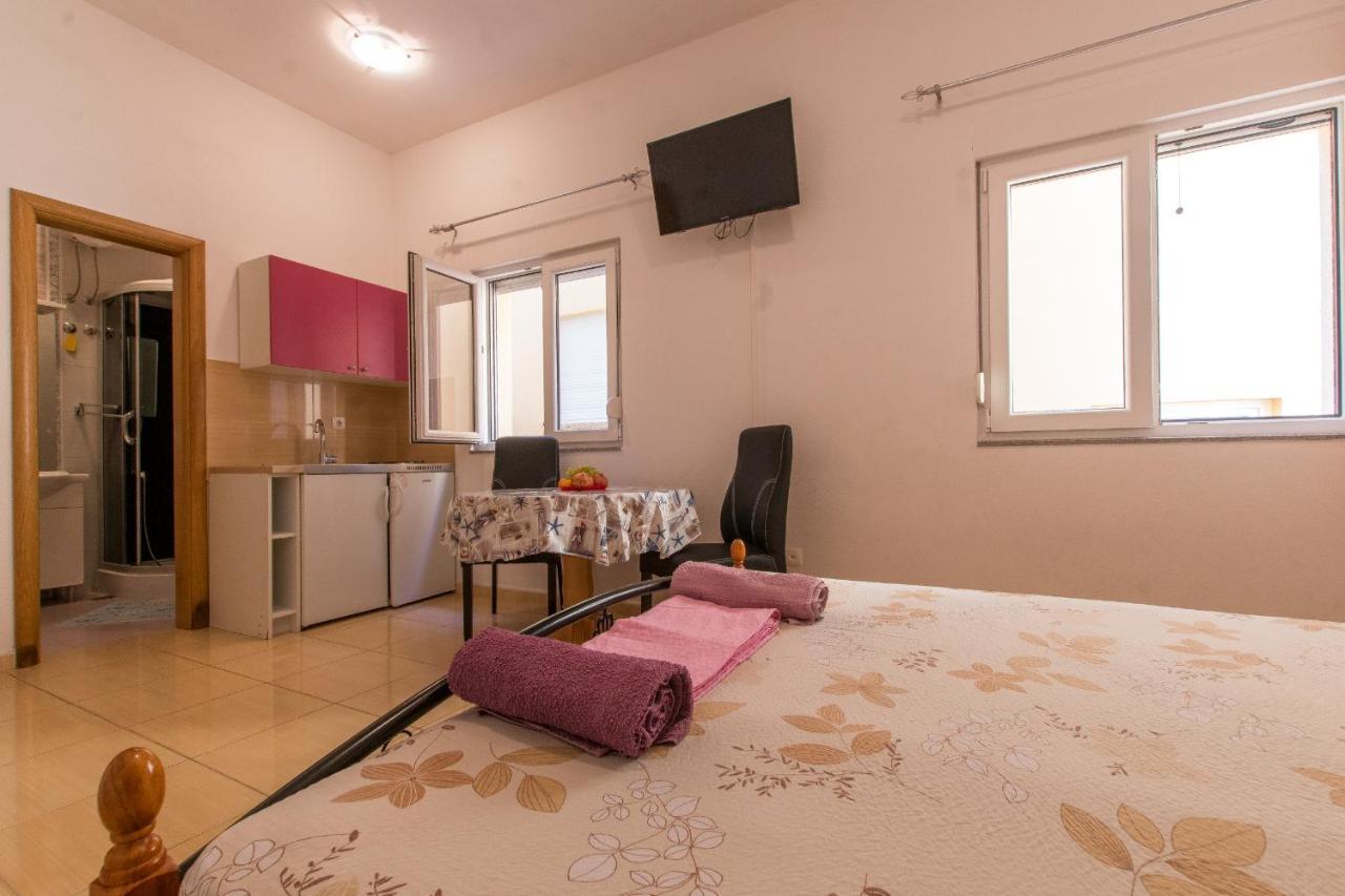 Studio Apartments Zloic In Krvavica Exterior foto