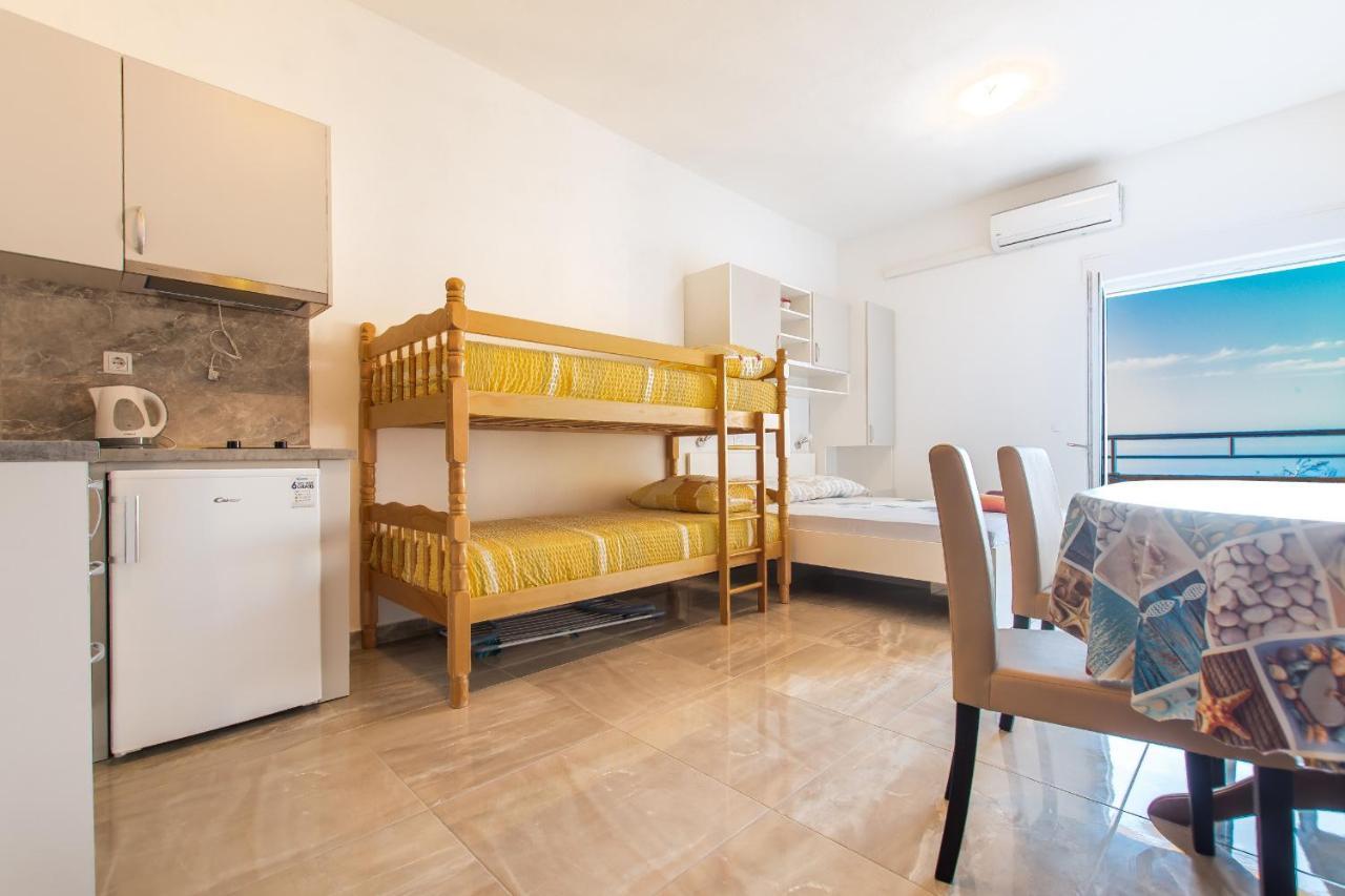 Studio Apartments Zloic In Krvavica Exterior foto