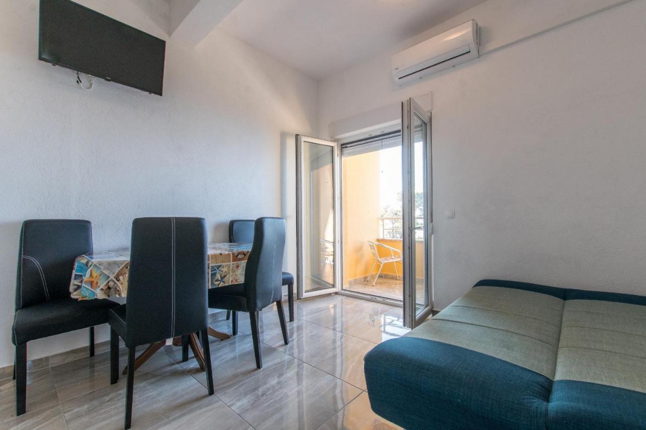 Studio Apartments Zloic In Krvavica Exterior foto