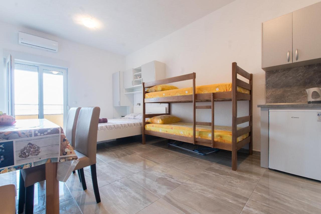 Studio Apartments Zloic In Krvavica Exterior foto